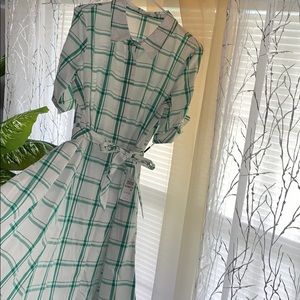 NWT- Cute summer  green/white CK dress